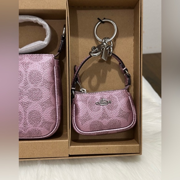 🌸🌸 Coach Boxed Nolita 19 And Nolita Bag Charm Set In Signature Canvas - Picture 7 of 14